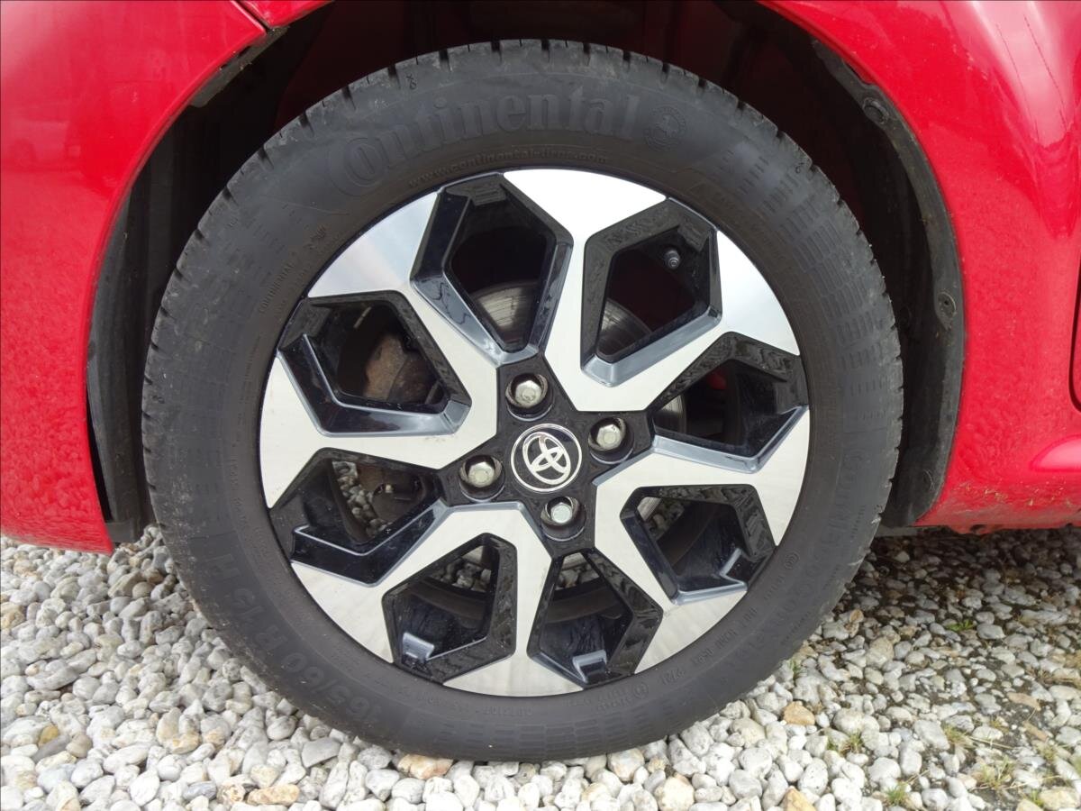 Peugeot 107 Hatchback 998,0 50 kw