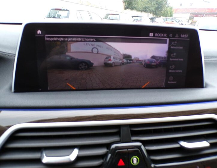 BMW Řada 7 Sedan 3,0 l 195 kw