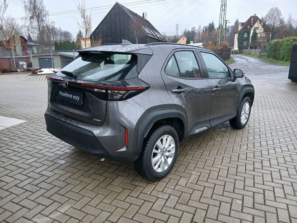 Toyota Yaris Cross SUV 1,5 l 68 kw