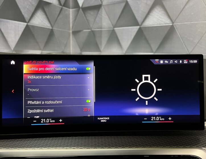 BMW Řada 3 Sedan / Limuzína 2,0 l 140 kw