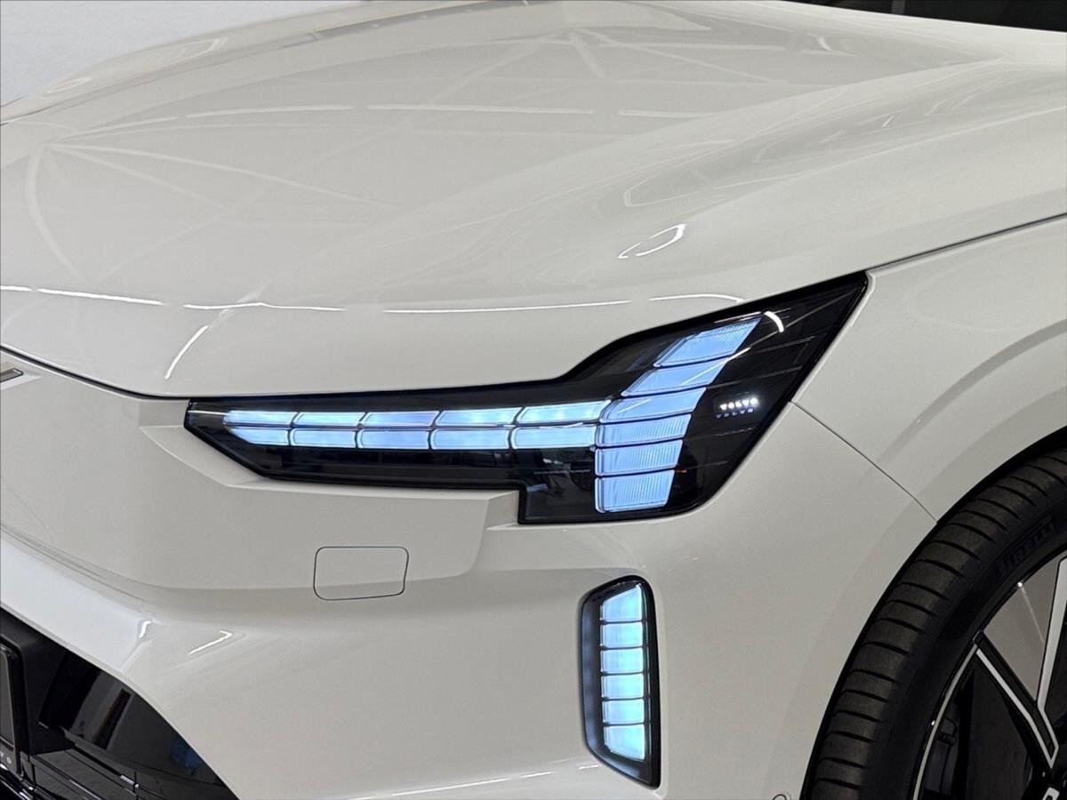 Volvo EX90 SUV / Terénní 0,0 380 kw