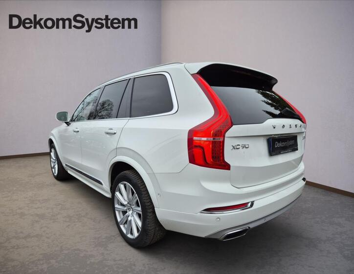 Volvo XC90 4
