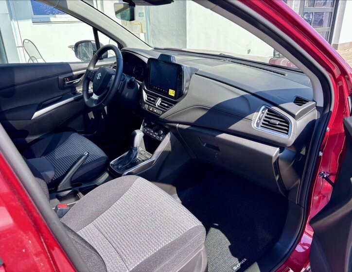 Suzuki S-Cross SUV / Terénní 1,4 l 81 kw