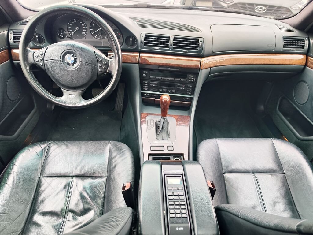 BMW Řada 7 Sedan / Limuzína 2,8 l 142 kw
