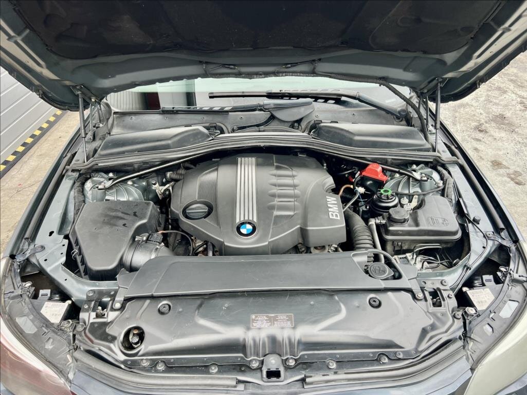 BMW Řada 5 Kombi 2,0 l 120 kw