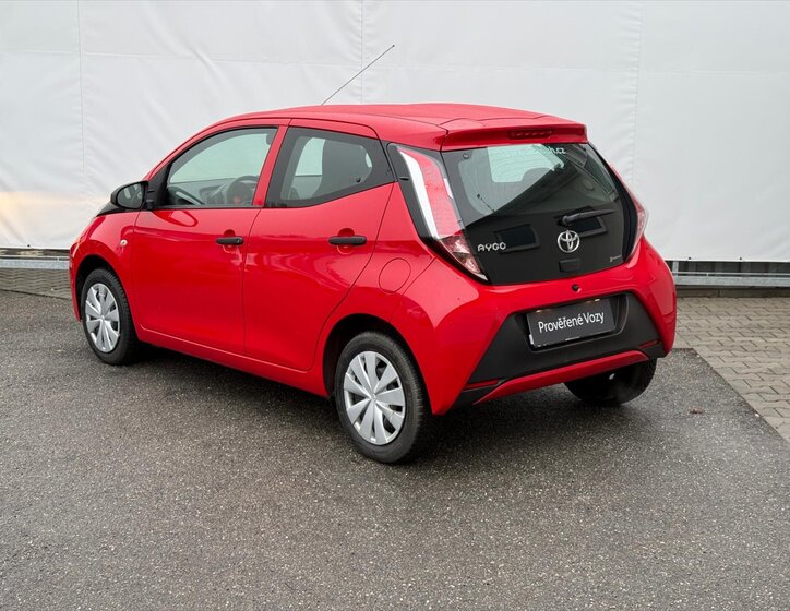 Toyota Aygo Hatchback 998,0 51 kw