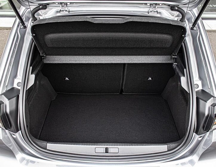 Peugeot 208 Hatchback 1,2 l 81 kw