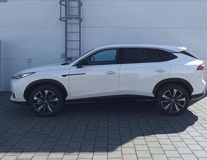 MG HS SUV / Terénní 1,5 l 125 kw