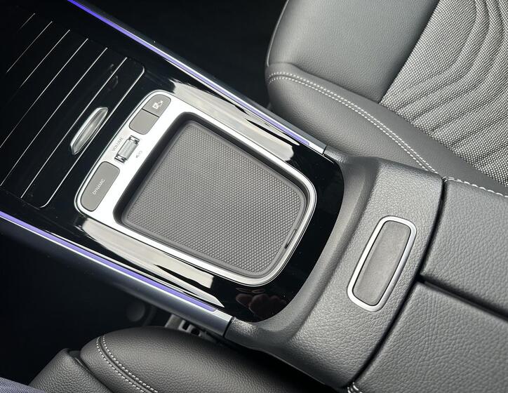 Mercedes-Benz GLA 12