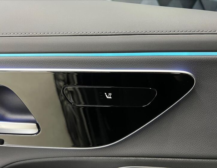 Mercedes-Benz Třídy E 32