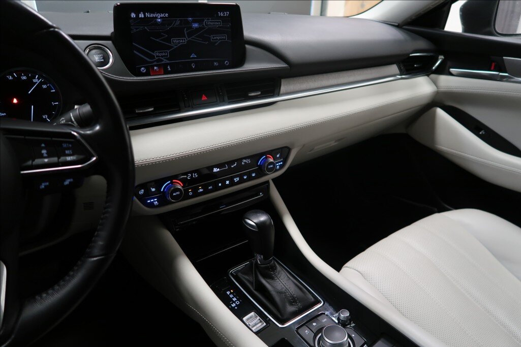 Mazda 6 Sedan / Limuzína 2,5 l 143 kw