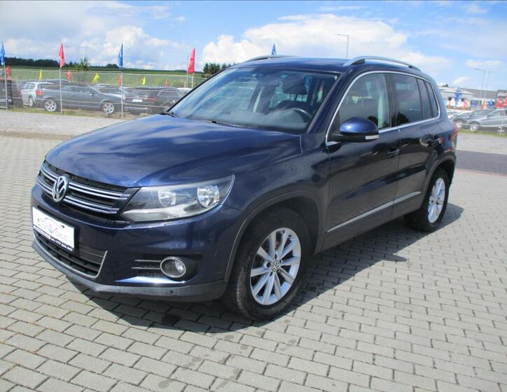 Volkswagen Tiguan 1