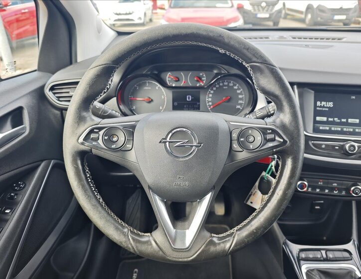 Opel Crossland X MPV 1,6 l 88 kw