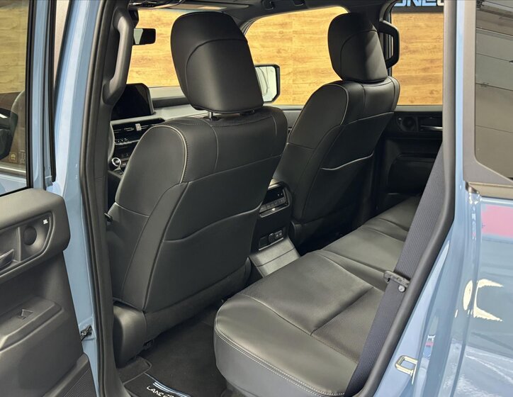 Toyota Land Cruiser SUV 2,8 l 151 kw