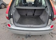 Nissan Almera Tino 40