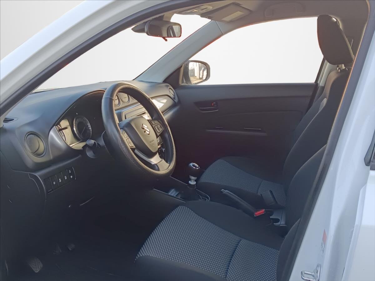 Suzuki Vitara SUV / Terénní 1,4 l 95 kw
