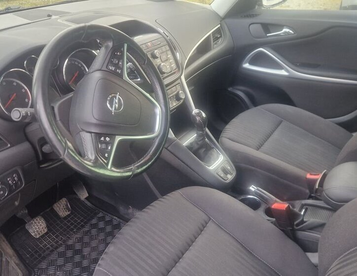 Opel Zafira 7