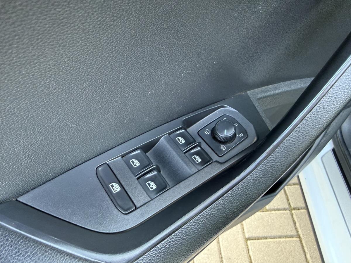 Škoda Karoq SUV / Terénní 1,5 l 110 kw