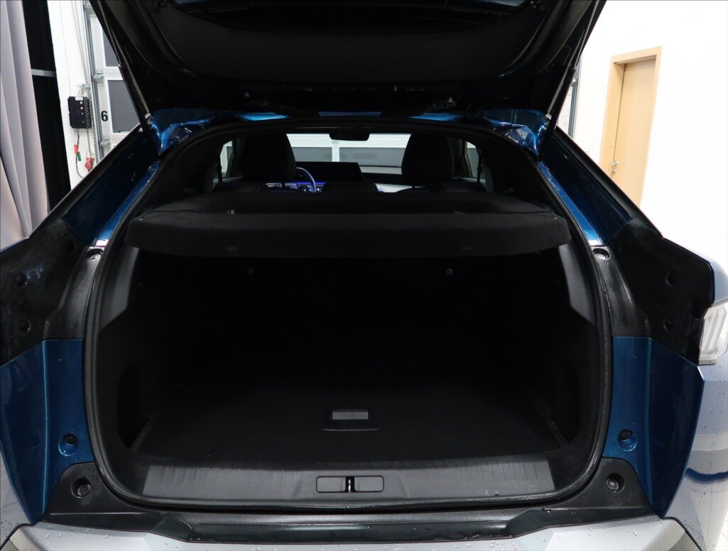 Peugeot 3008 SUV 1,2 l 100 kw