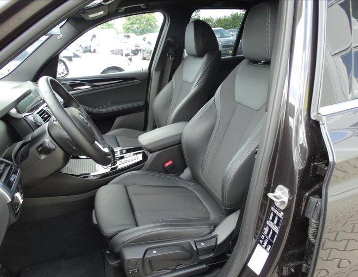 BMW X3 SUV 2,0 l 185 kw