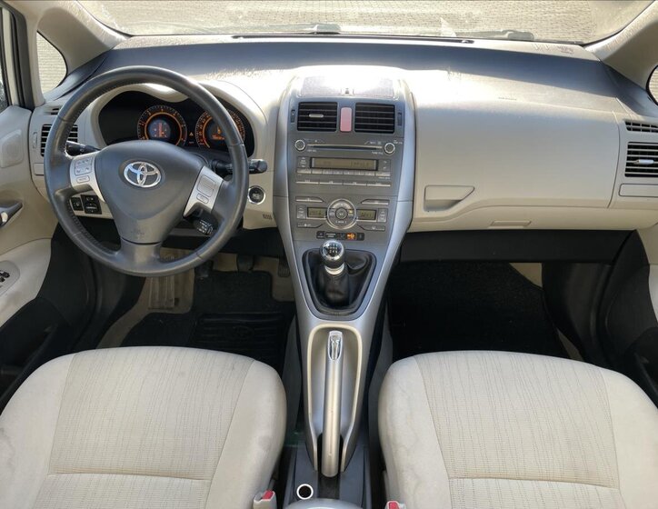 Toyota Auris Hatchback 2,0 l 93 kw