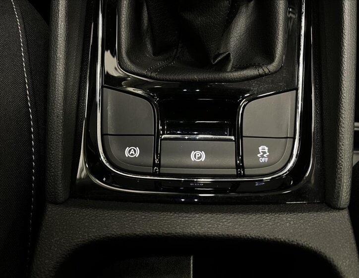 Škoda Karoq SUV 1,5 l 110 kw