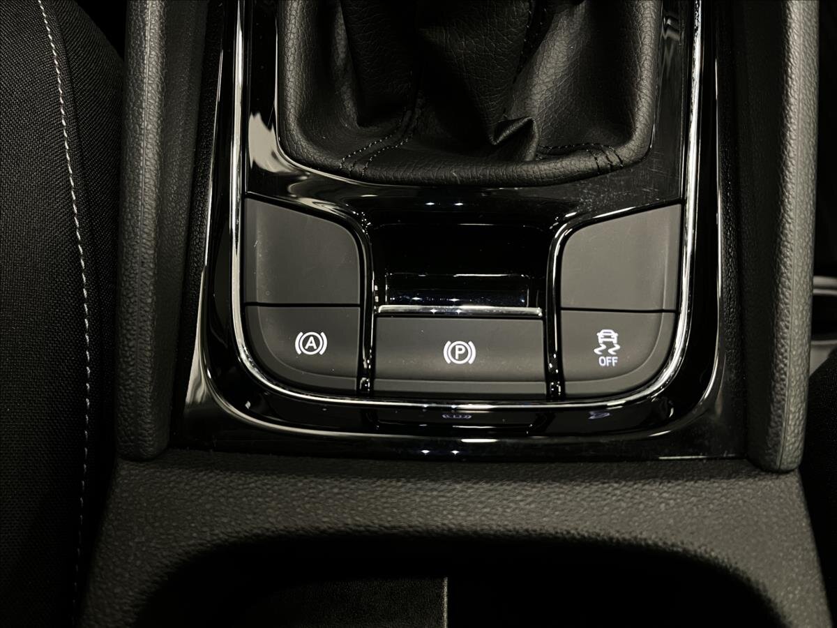 Škoda Karoq SUV 1,5 l 110 kw