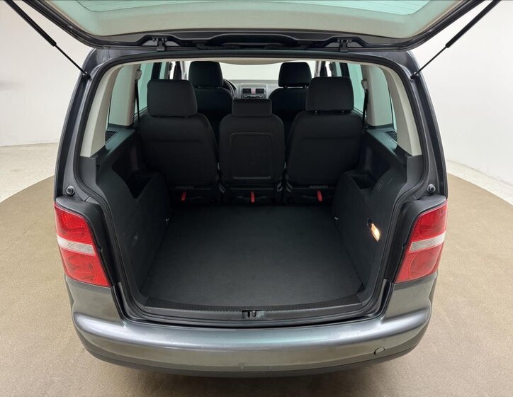Volkswagen Touran MPV 1,6 l 75 kw