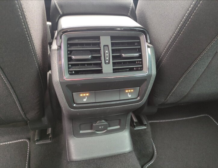 Škoda Karoq SUV / Terénní 2,0 l 140 kw