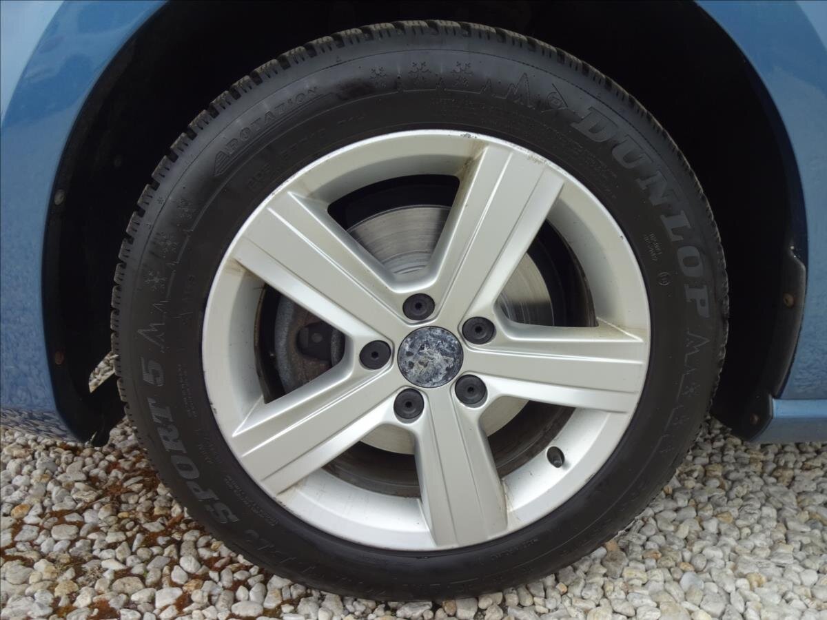 Volkswagen Golf Kombi 1,6 l 77 kw