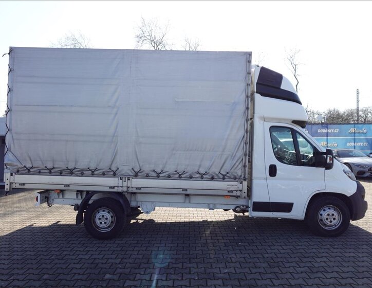 Peugeot Boxer Valník 2,2 l 121 kw