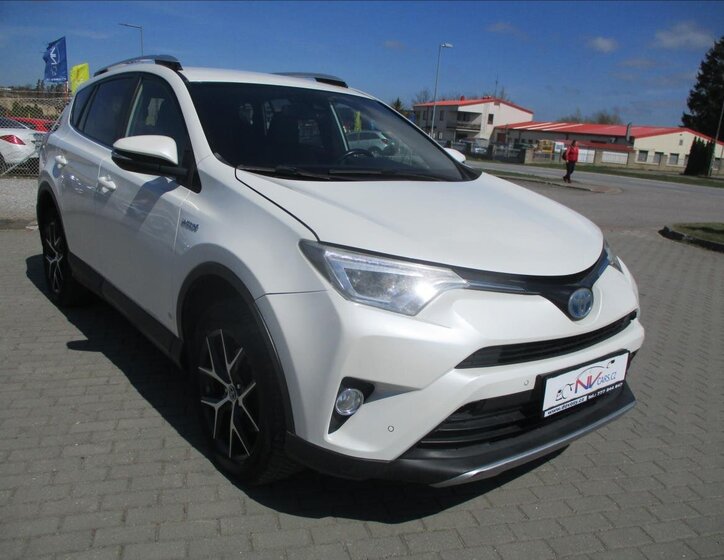 Toyota RAV4 6