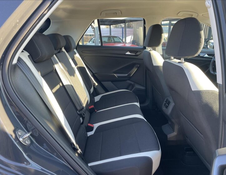 Volkswagen T-Roc SUV 2,0 l 110 kw