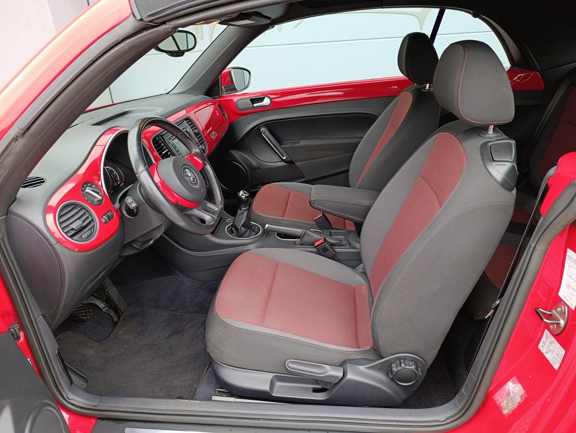 Volkswagen Beetle Kabriolet 1,2 l 77 kw