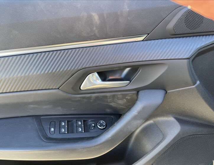 Peugeot 508 Kombi 2,0 l 120 kw