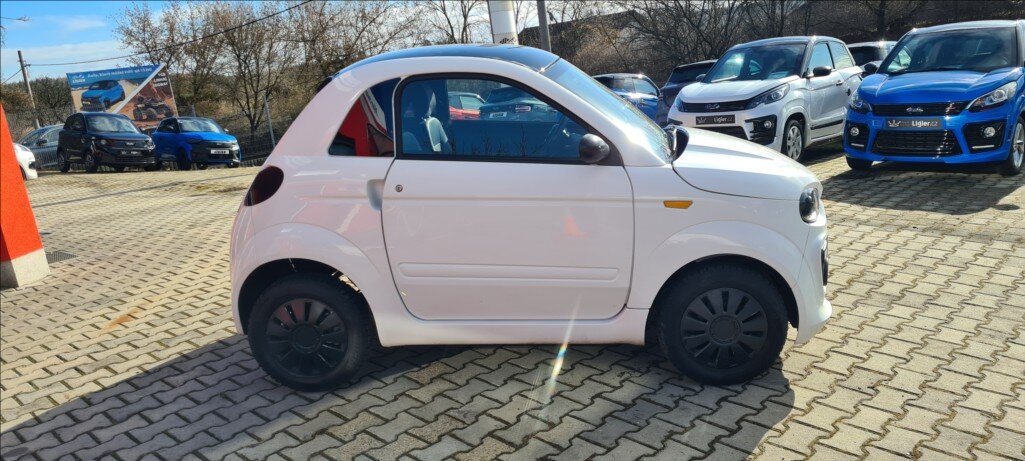 Microcar DUE Hatchback 498,0 6 kw
