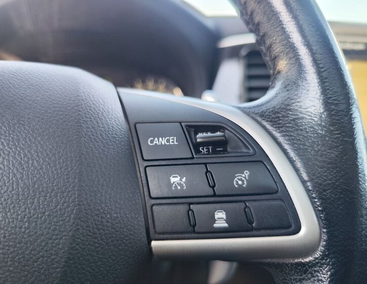 Mitsubishi Outlander SUV / Terénní 2,3 l 110 kw