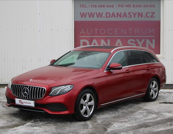 Mercedes-Benz Třídy E Kombi 2,0 l 143 kw