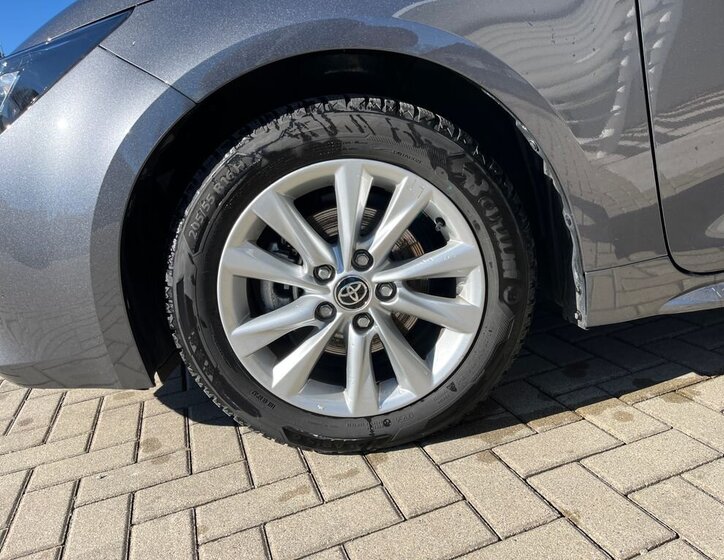 Toyota Corolla Kombi 1,8 l 72 kw