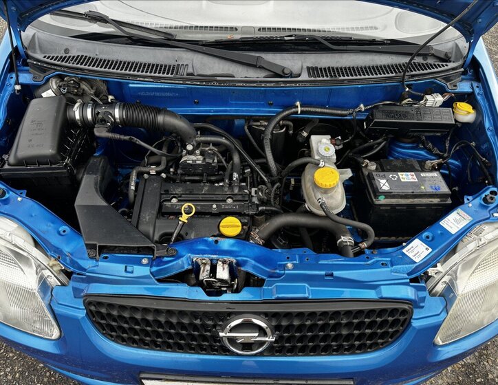 Opel Agila Hatchback 973,0 43 kw