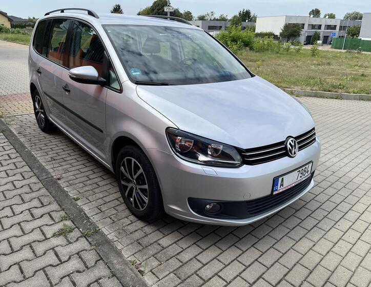 Volkswagen Touran 4