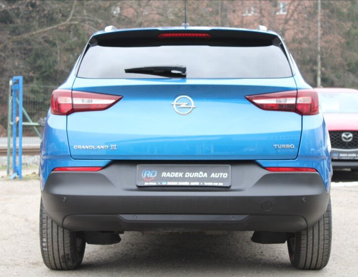 Opel Grandland X SUV 1,2 l 96 kw