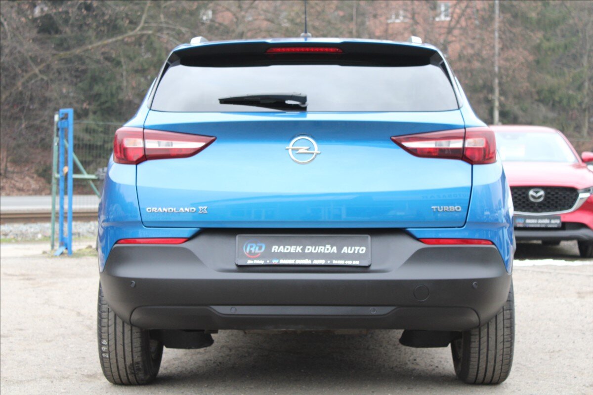 Opel Grandland X SUV 1,2 l 96 kw
