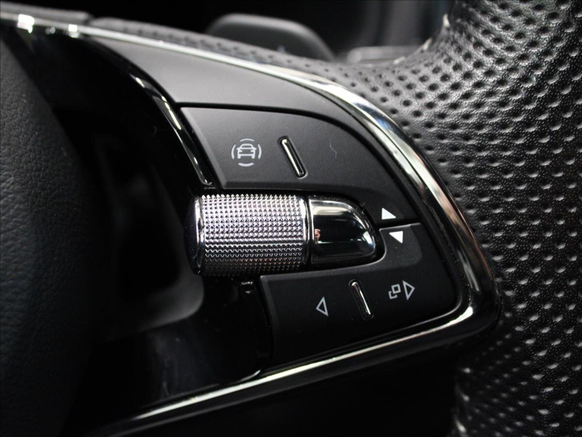 Škoda Karoq SUV 1,5 l 110 kw