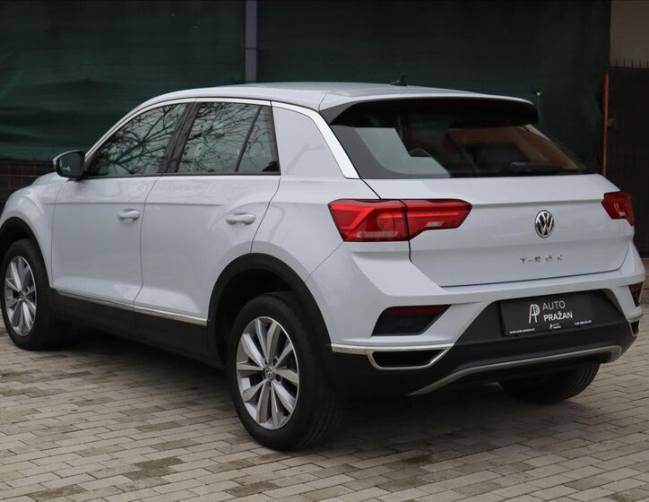 Volkswagen T-Roc CUV 1,6 l 85 kw