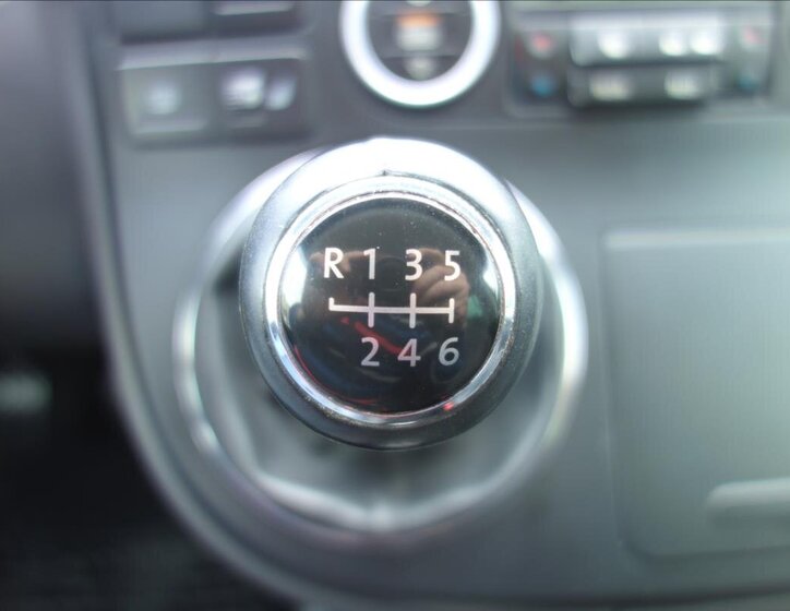 Volkswagen Multivan Kombi 2,5 l 128 kw