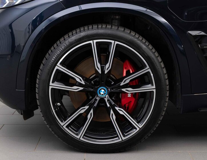 BMW X5 SUV 3,0 l 360 kw