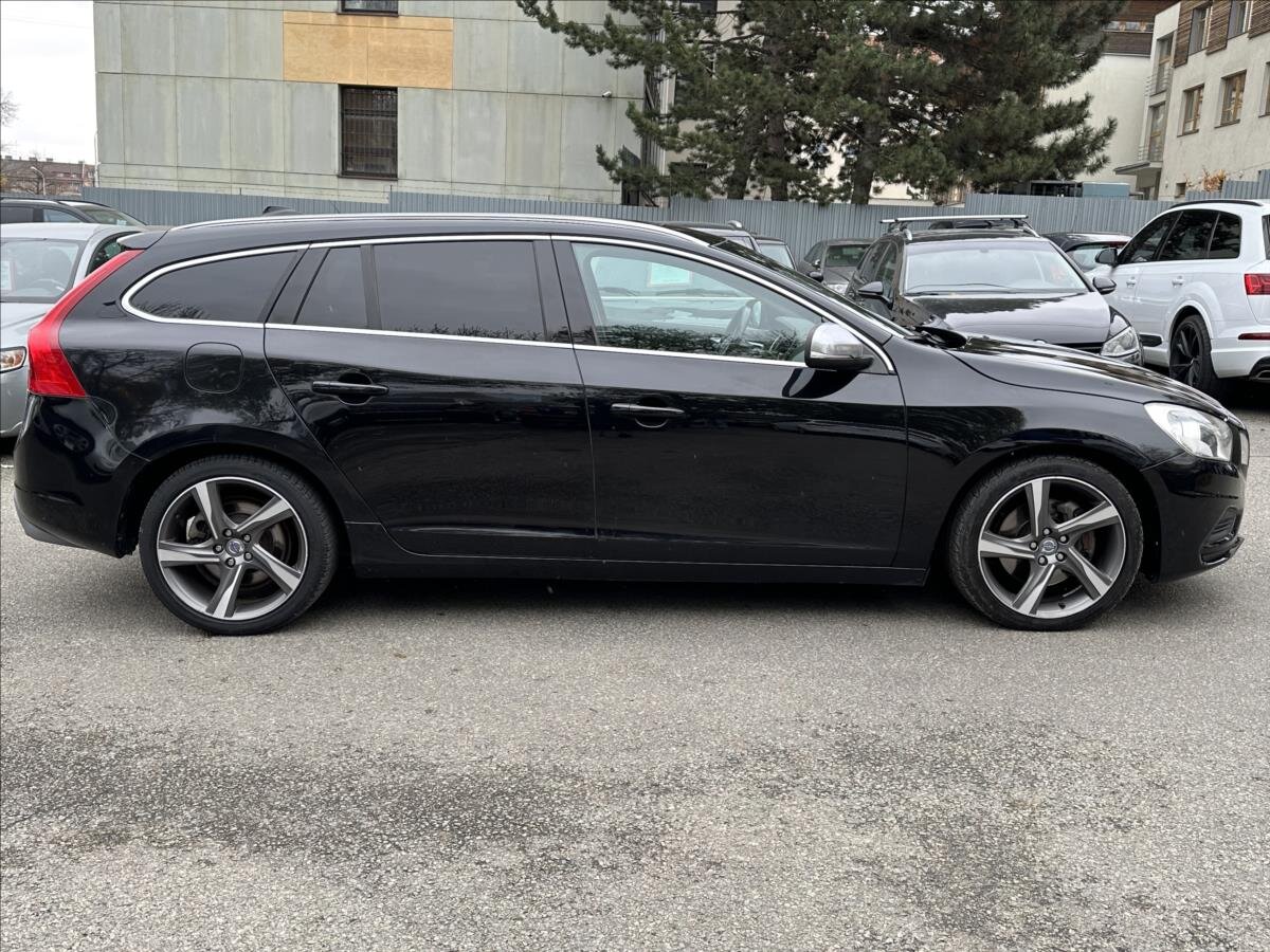 Volvo V60 Kombi 2,4 l 158 kw