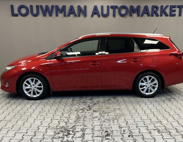 Toyota Auris Kombi 1,6 l 97 kw