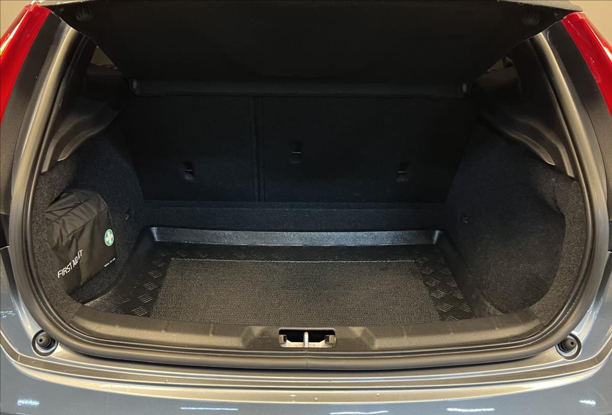 Volvo V40 Kombi 2,0 l 110 kw